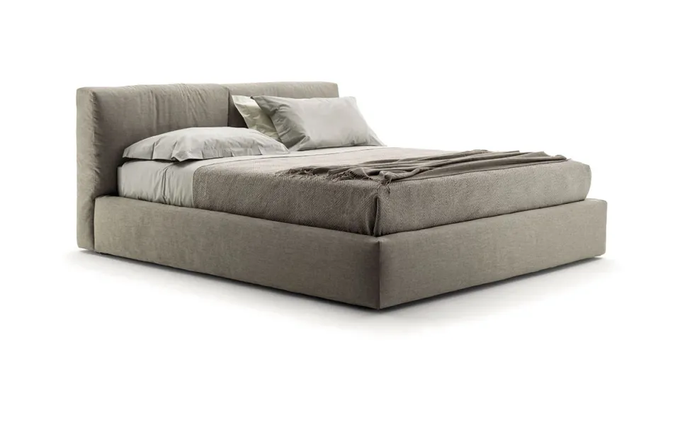 מיטה זוגית מרופדת Cooper Soft של Frigerio