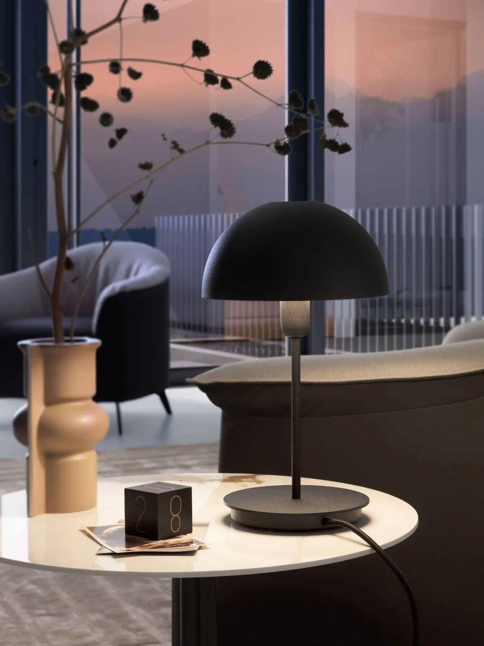 מנורת רצפה ושולחן Dome של LeComfort — תמונה 2