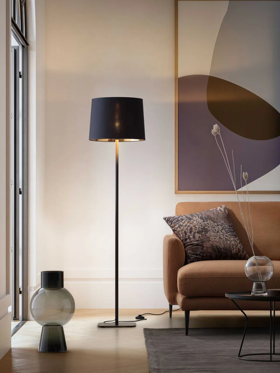מנורת רצפה ושולחן Hygge של LeComfort — תמונה 3