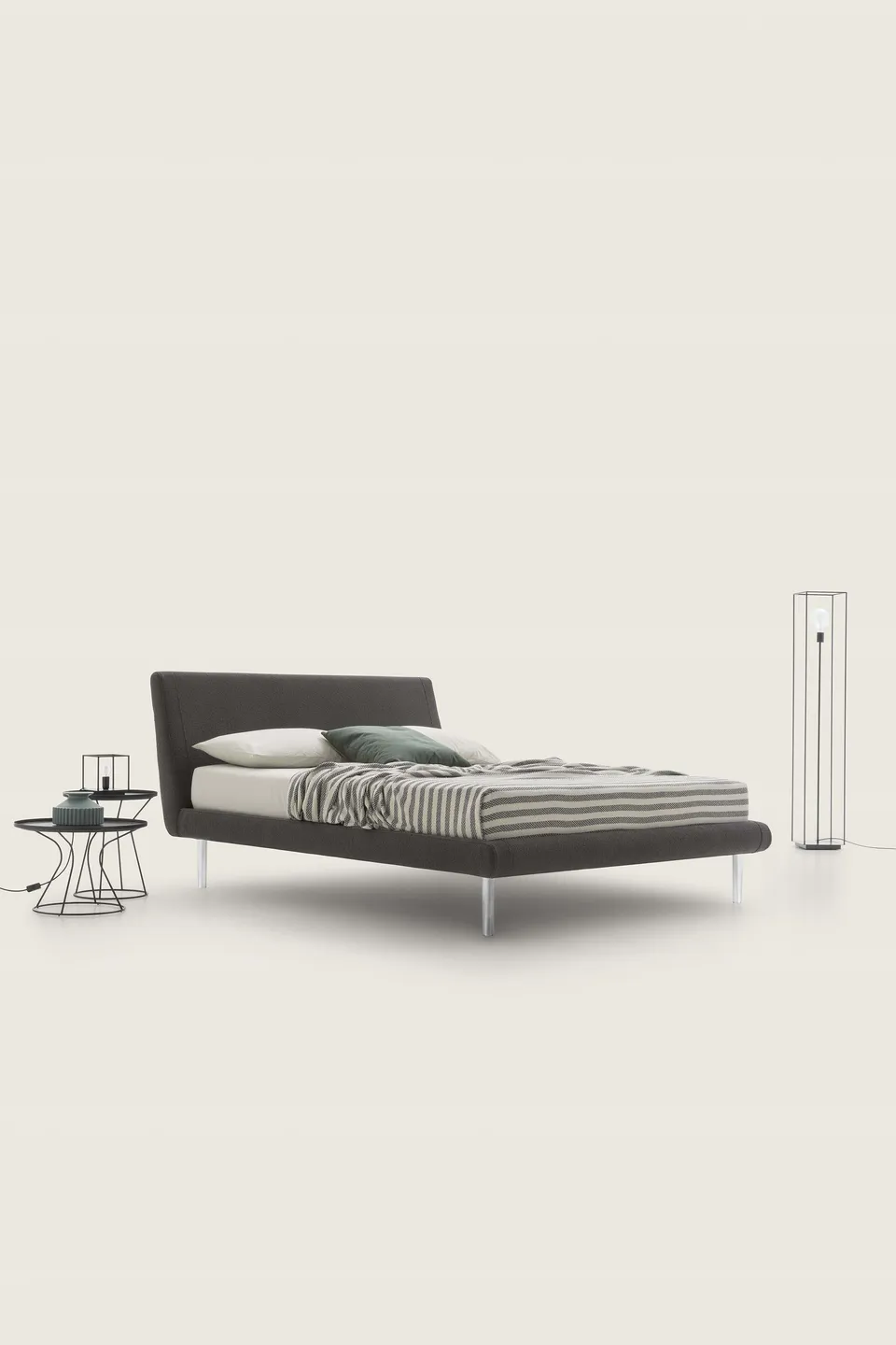 מיטה מרופדת Metropolitan של LeComfort — תמונה 3