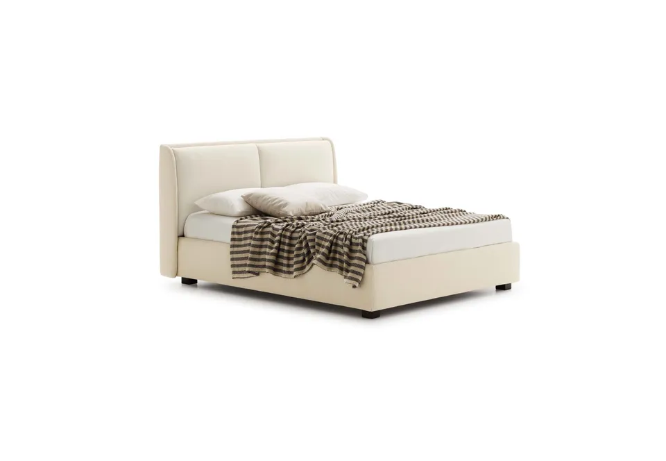 מיטה מרופדת Windsor של LeComfort בלבן, ראש מיטה עם כריות