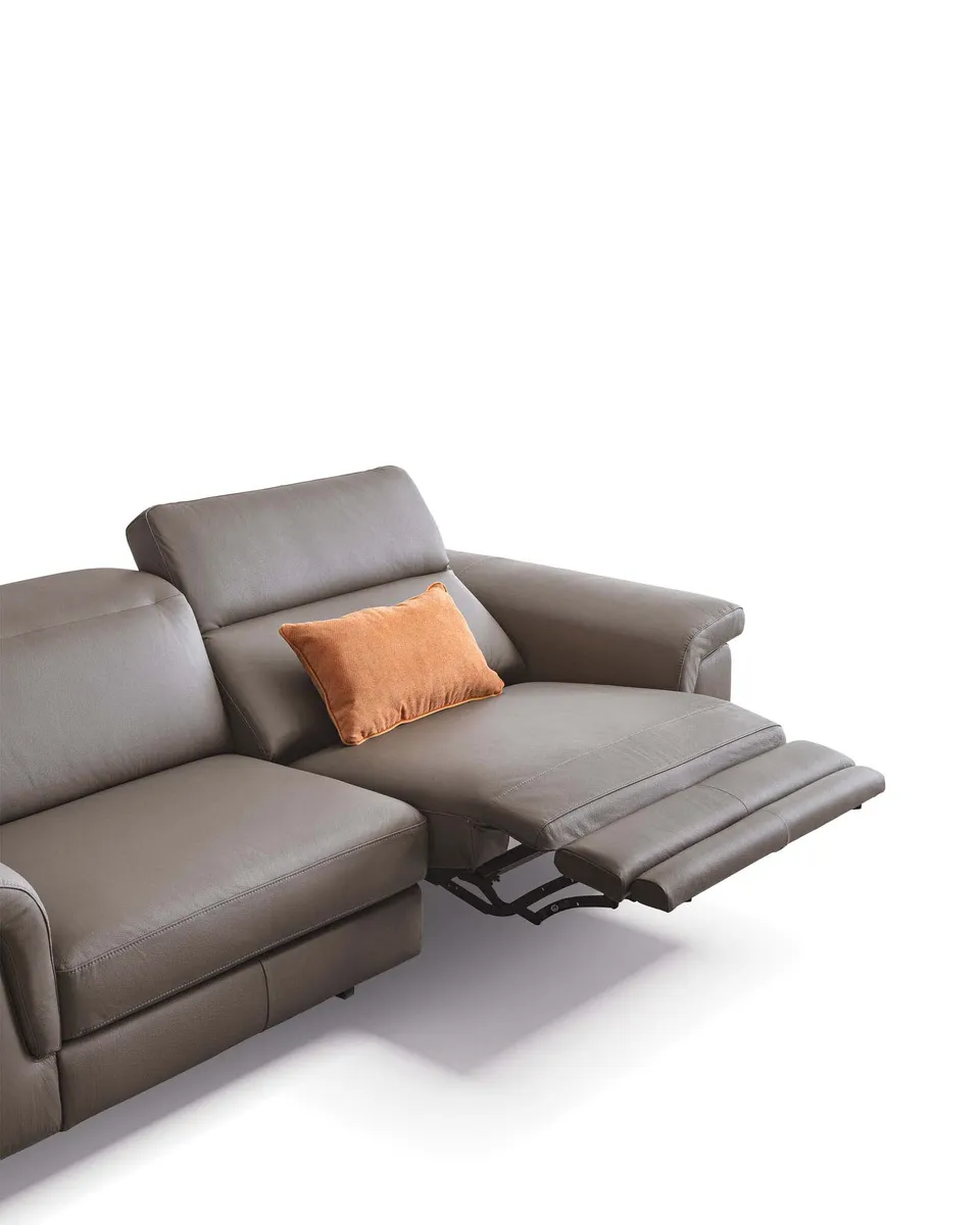 ספה פינתית עם ריקליינר חשמלי Zeno של LeComfort — תמונה 9