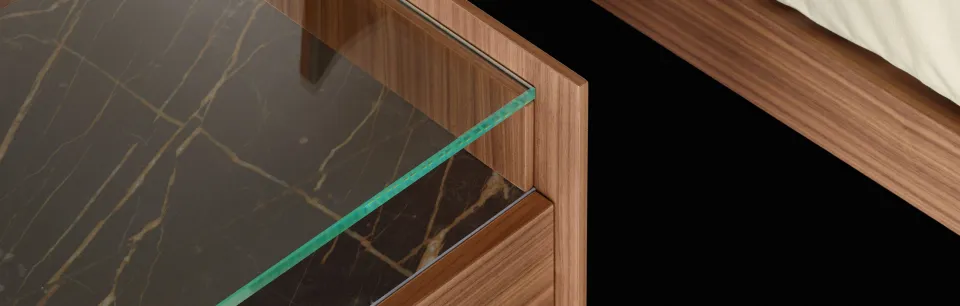 שידה ושידת לילה עם ויטרינת זכוכית Cabaret Glass של Sangiacomo