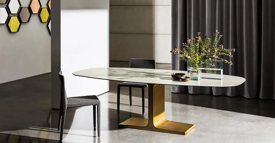שולחן אוכל Palace Shaped של Sovet Italia — תמונה 6