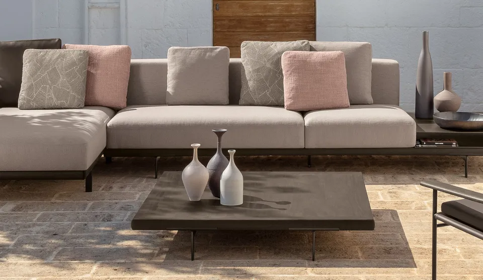 שולחן קפה מלבני Allure 79×140 של Talenti, משטח עץ ורגלי אלומיניום