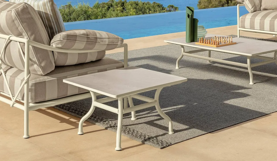 שולחן קפה מרובע Capri 60×60 של Talenti במסגרת אלומיניום