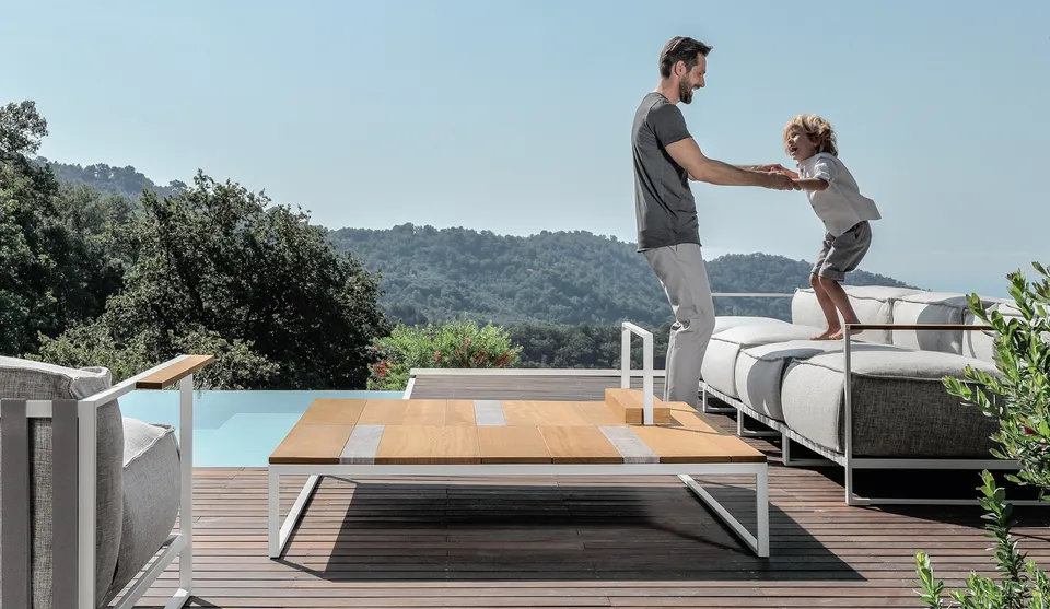 שולחן קפה מרובע גדול Casilda 140×140 של Talenti מעץ ושיש
