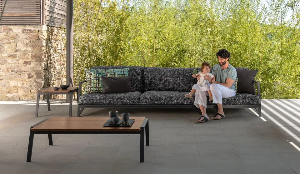 ספה תלת־מושבית Cottage Luxury של Talenti, ספה רחבה עם מסגרת אלומיניום