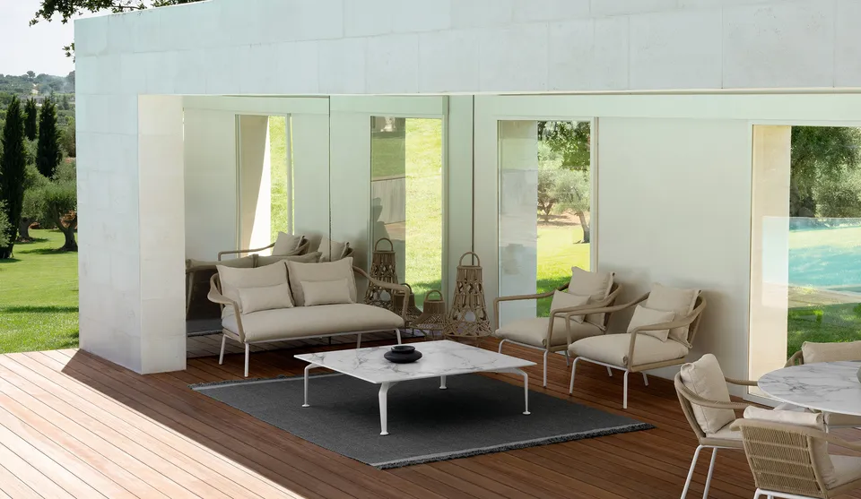 שולחן קפה מרובע Cruise//Alu 120×120 של Talenti עם משטח אבן פורצלן