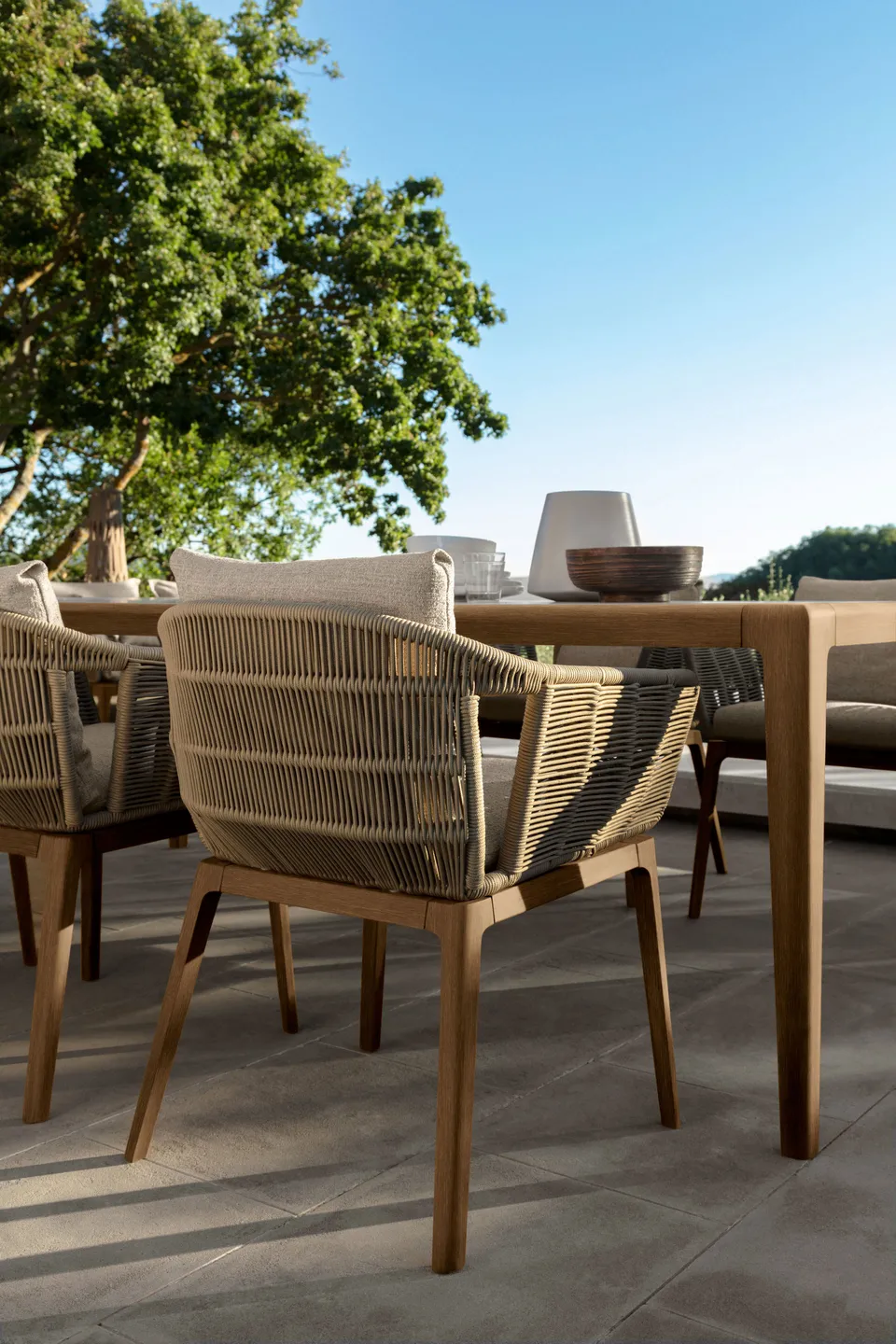 מיטת יום מעץ טיק Cruise Teak של Talenti — תמונה 8