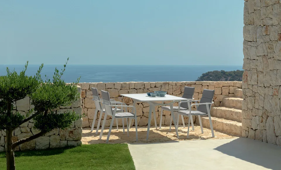 שולחן אוכל מרובע Milo 90×90 של Talenti — תמונה 6