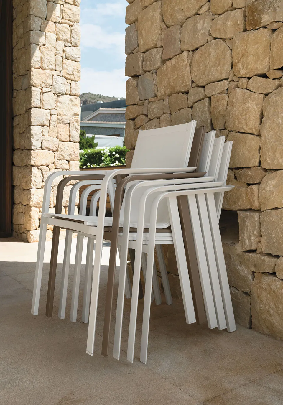 שולחן אוכל מרובע Milo 90×90 של Talenti — תמונה 9