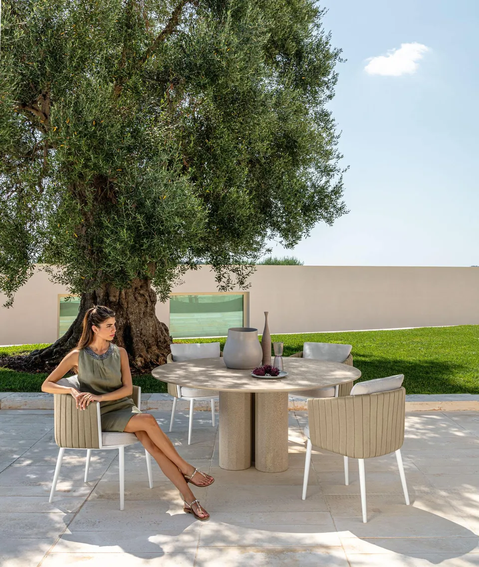 שולחן אוכל עגול מבטון Salinas D165 Concrete של Talenti — תמונה 7