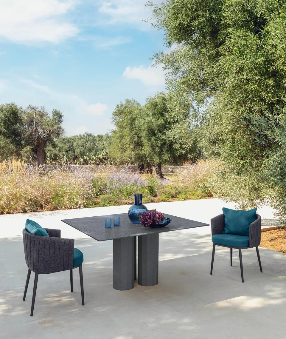 שולחן אוכל עגול מבטון Salinas D165 Concrete של Talenti — תמונה 3