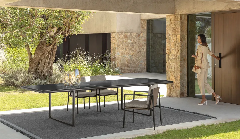 שולחן אוכל Tressé 270×110 של Talenti עם משטח אבן לבה מזוגגת
